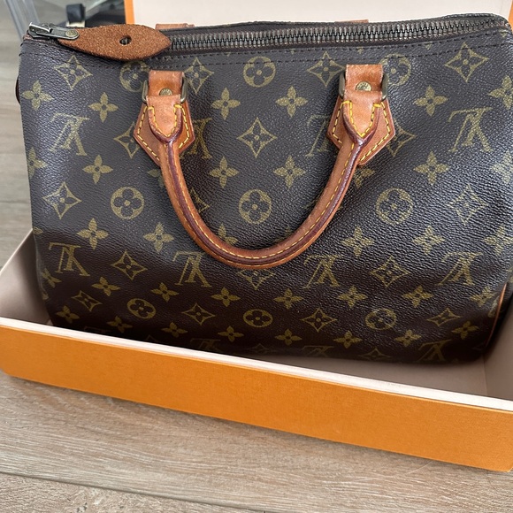 ❌SOLD❌Louis Vuitton Speedy 30 Monogram - Picture 8 of 13